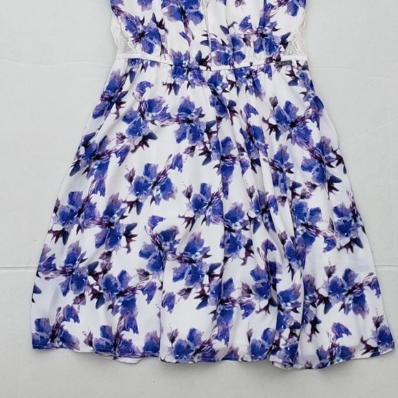 New GUESS Fleur Allover Floral Bird Print Dress - Picture 5 of 8